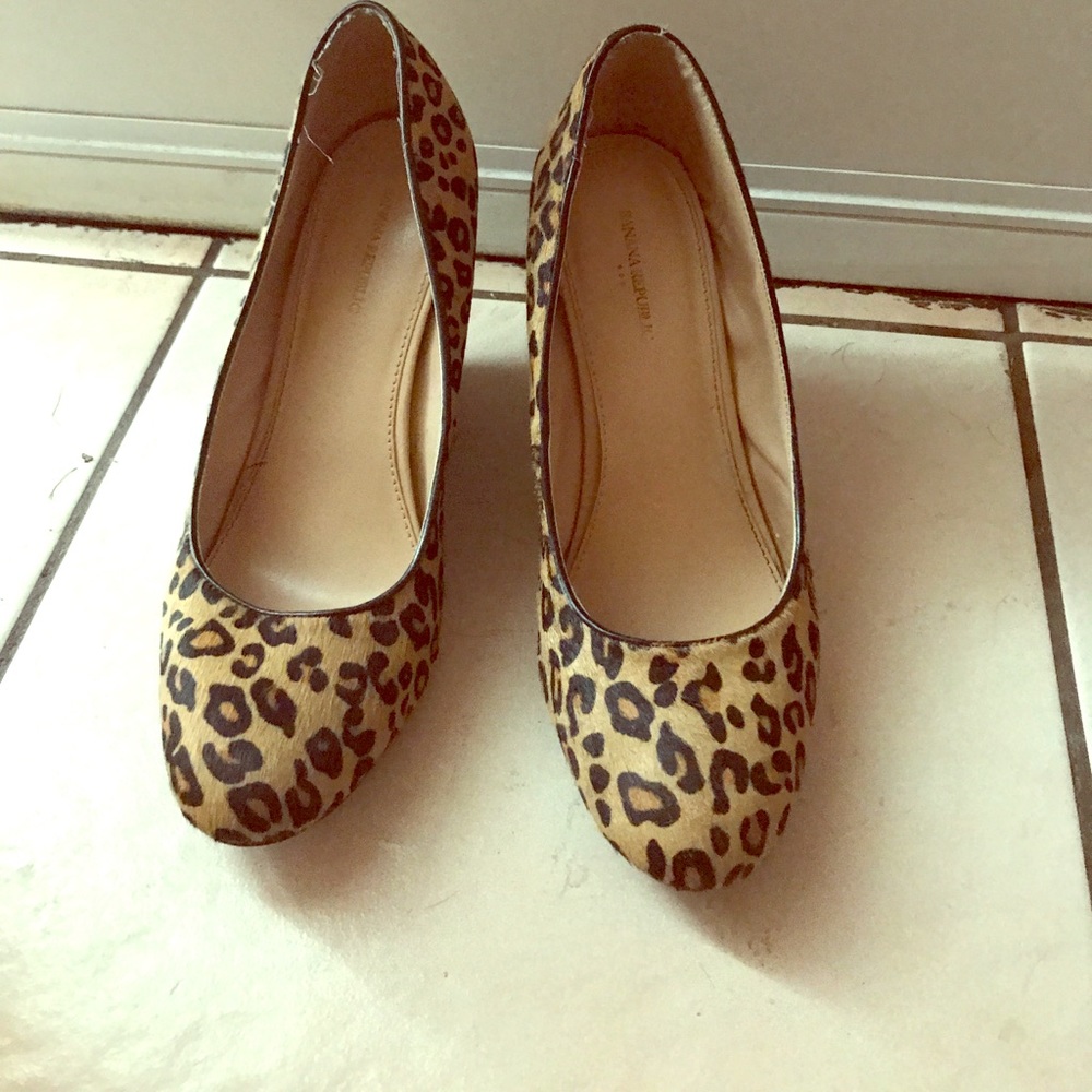 Banana republic animal print wedge